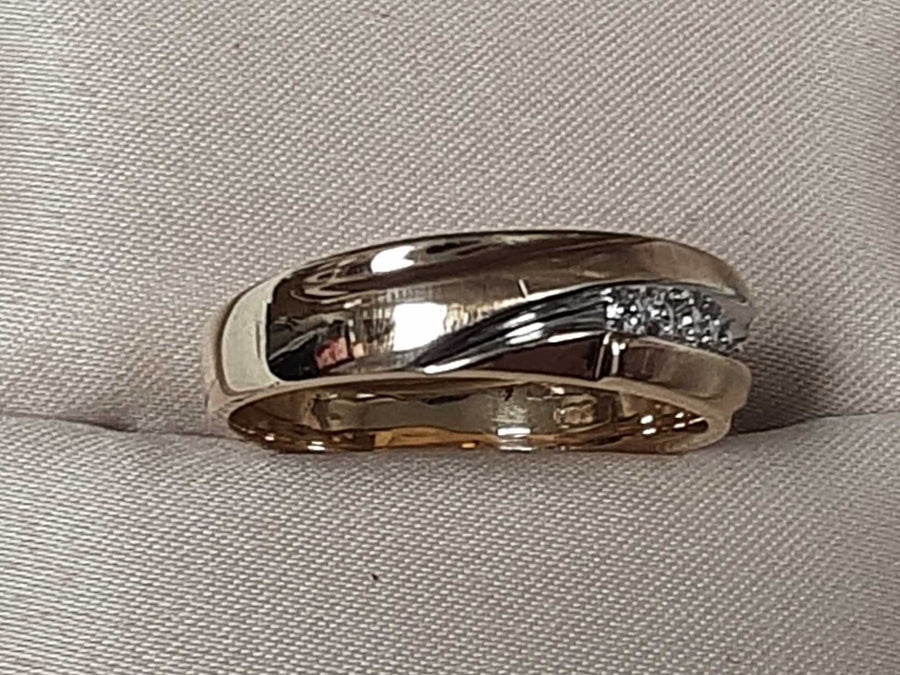 Ring - Wedding Band - Yellow Gold 10k (.417) 6.4 grams Size 11
