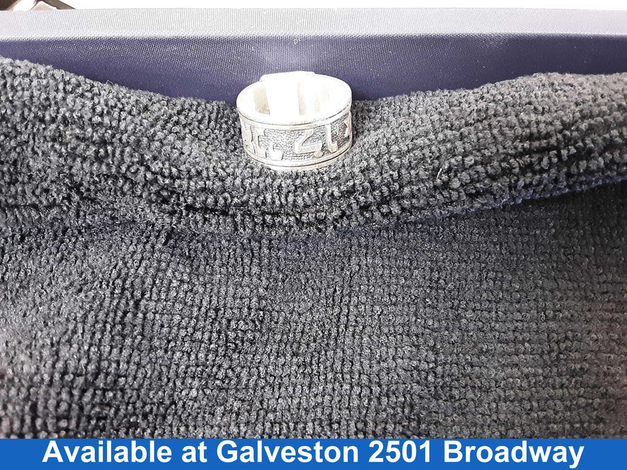 Men's Ring - Silver 7.4 grams Size 6.5