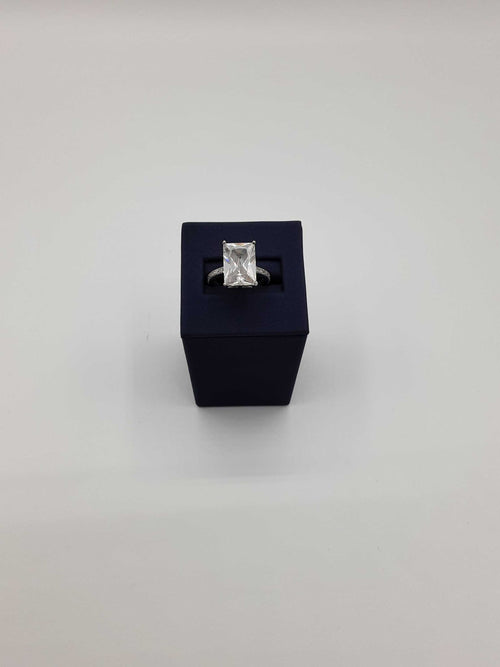 Women's Ring - Solitaire - Silver 5.4 grams Size 5.5