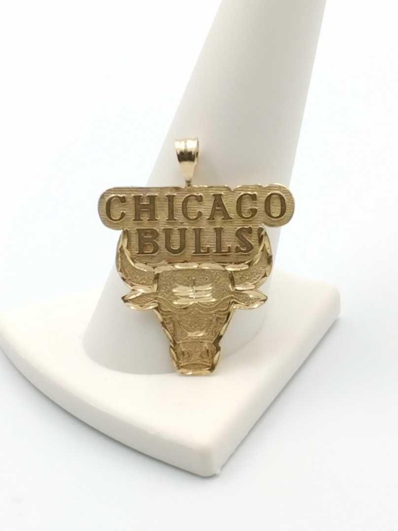 Symbol Pendant - Yellow Gold 10k (.417) 2.3 grams
