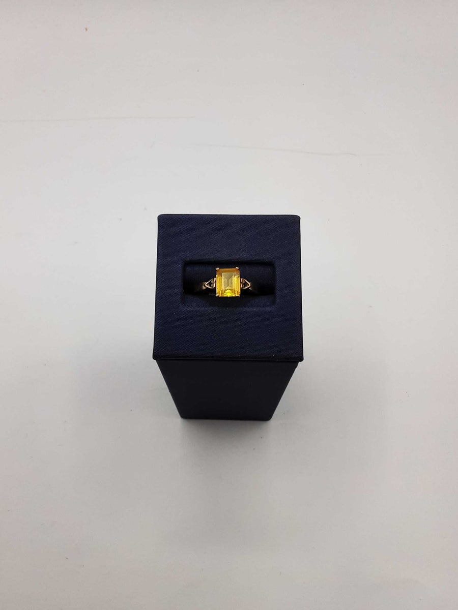 Women's Ring - Yellow Gold 10k (.417) 2 grams Size 7