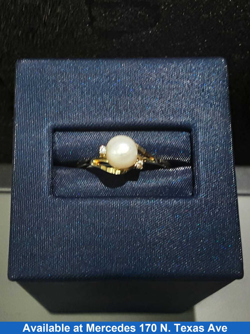 Women's Ring - Yellow Gold 10k (.417) 1.2 grams Size 8