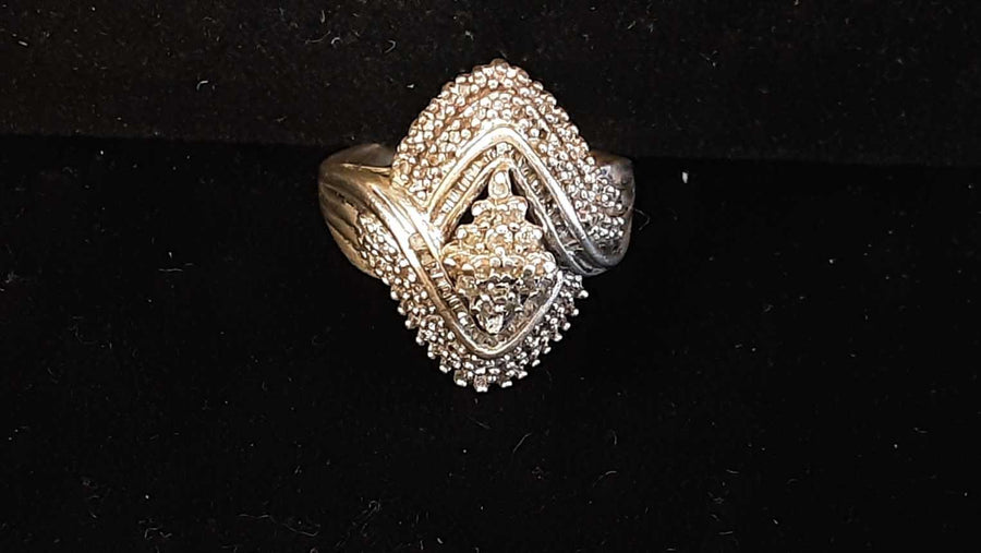 Women's Ring - Silver 6.7 grams Size 8
