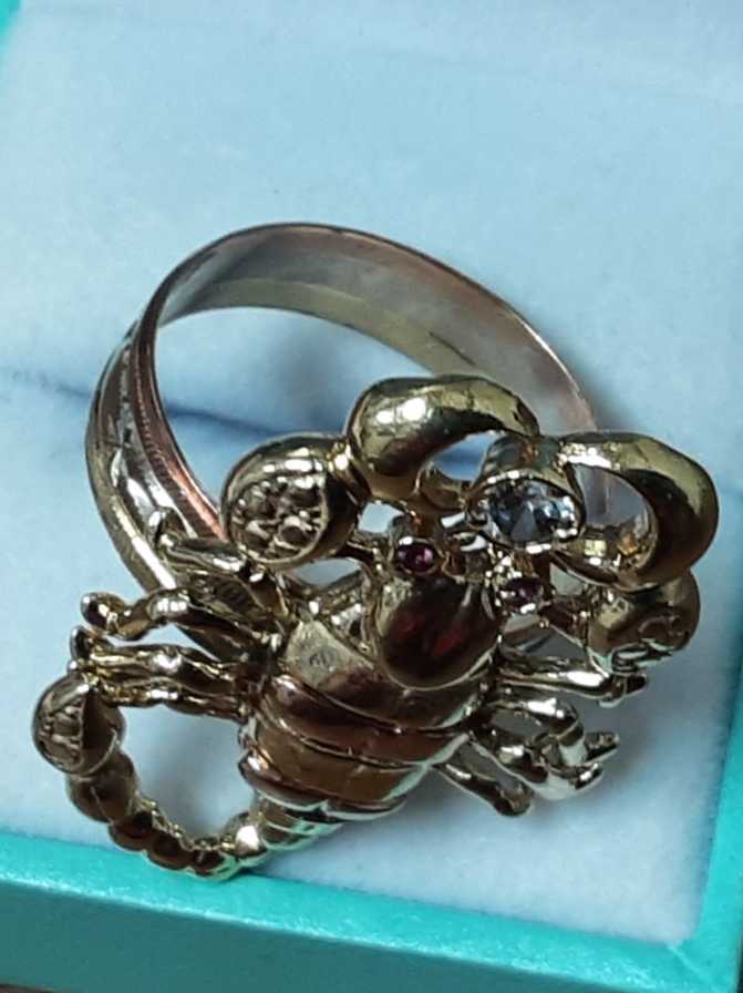 Men's Ring - Tricolor Gold 10k (.417) 7.8 grams Size 9.5