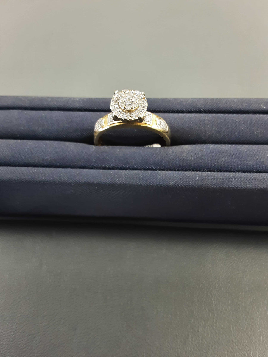 Women's Ring - Yellow Gold 10k (.417) 2.5 grams Size 7
