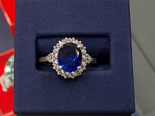 Women's Ring - Silver 4.2 grams Size 20