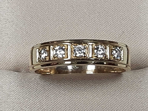 Men's Ring - Yellow Gold 10k (.417) 3.4 grams Size 12.5