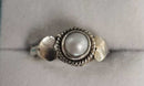 Women's Ring - Solitaire - Silver 2.2 grams Size 9.5