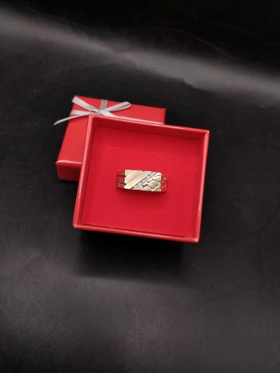 Men's Ring - Yellow Gold 10k (.417) 3.5 grams Size 9.5