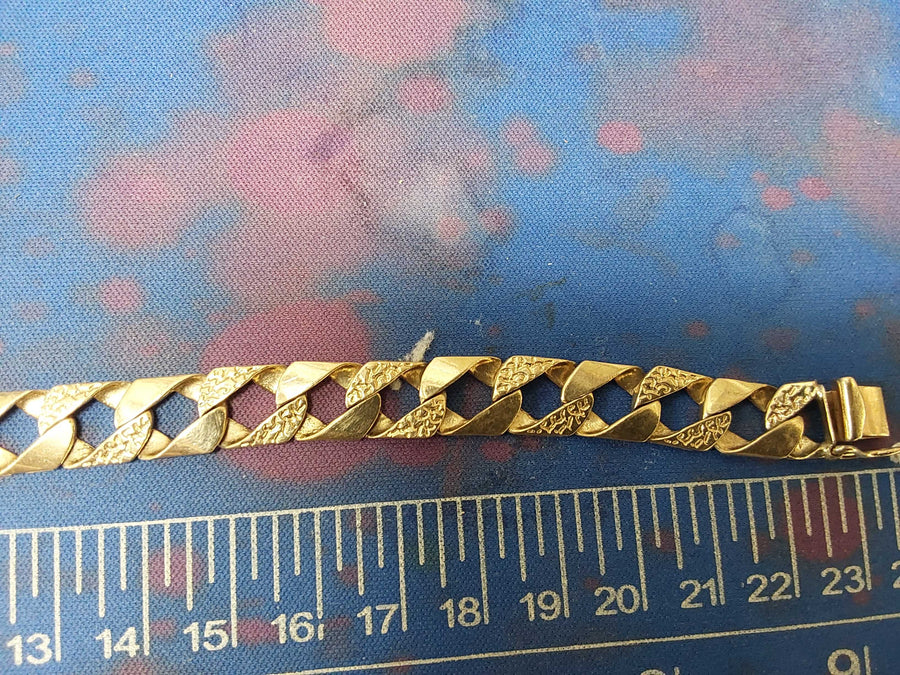 Cuban Link Bracelet - Yellow Gold 14k (.585) 21.8 grams 8 inch
