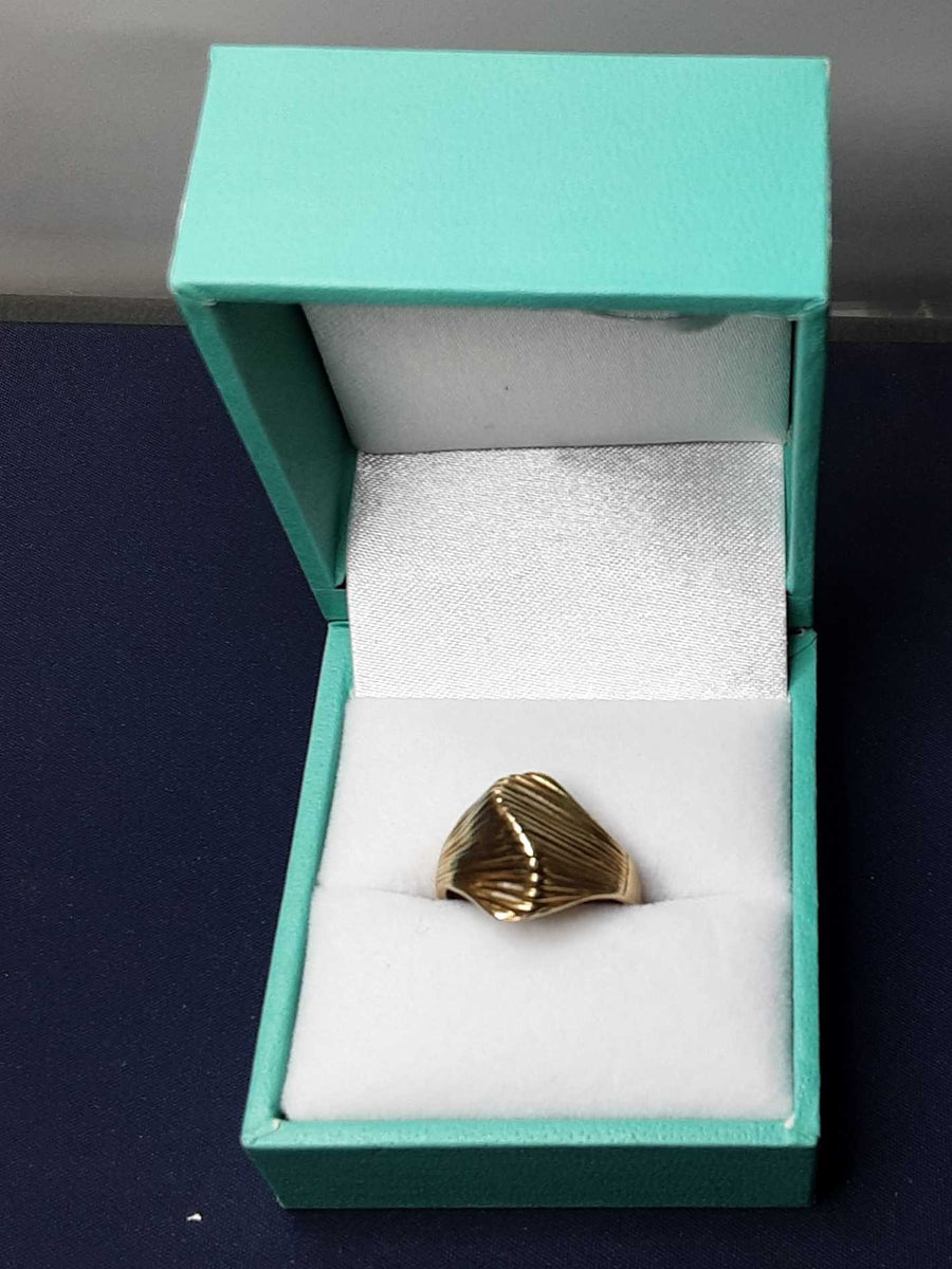 Women's Ring - Yellow Gold 10k (.417) 3 grams Size 6