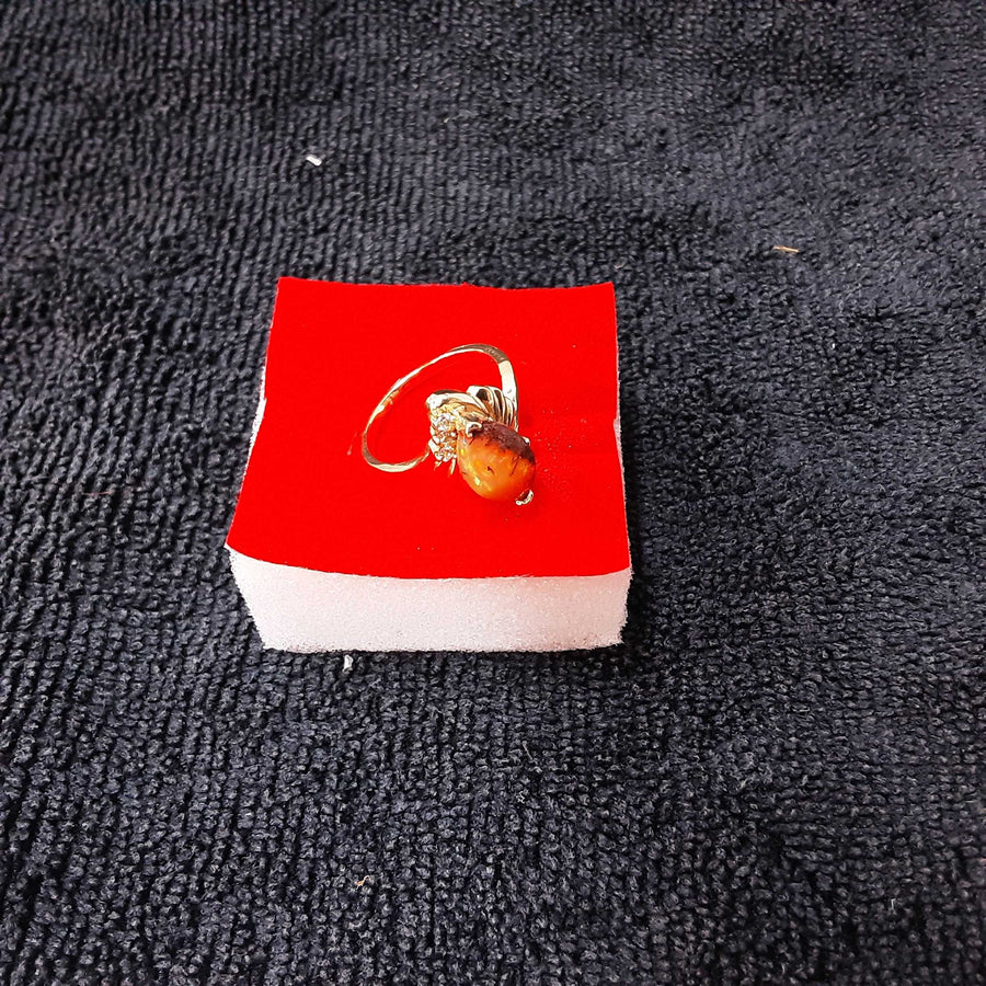 Women's Ring - Yellow Gold 14k (.585) 4.2 grams Size 7