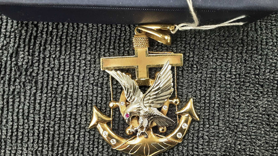 Symbol Pendant - Yellow Gold 10k (.417) 18.2 grams
