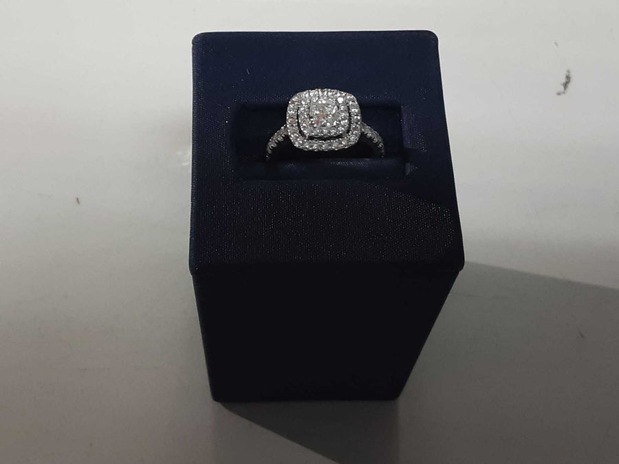 Women's Ring - White Gold 14k (.585) 3.4 grams Size 4.5