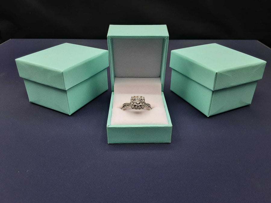 Women's Ring - White Gold 14k (.585) 6 grams Size 9