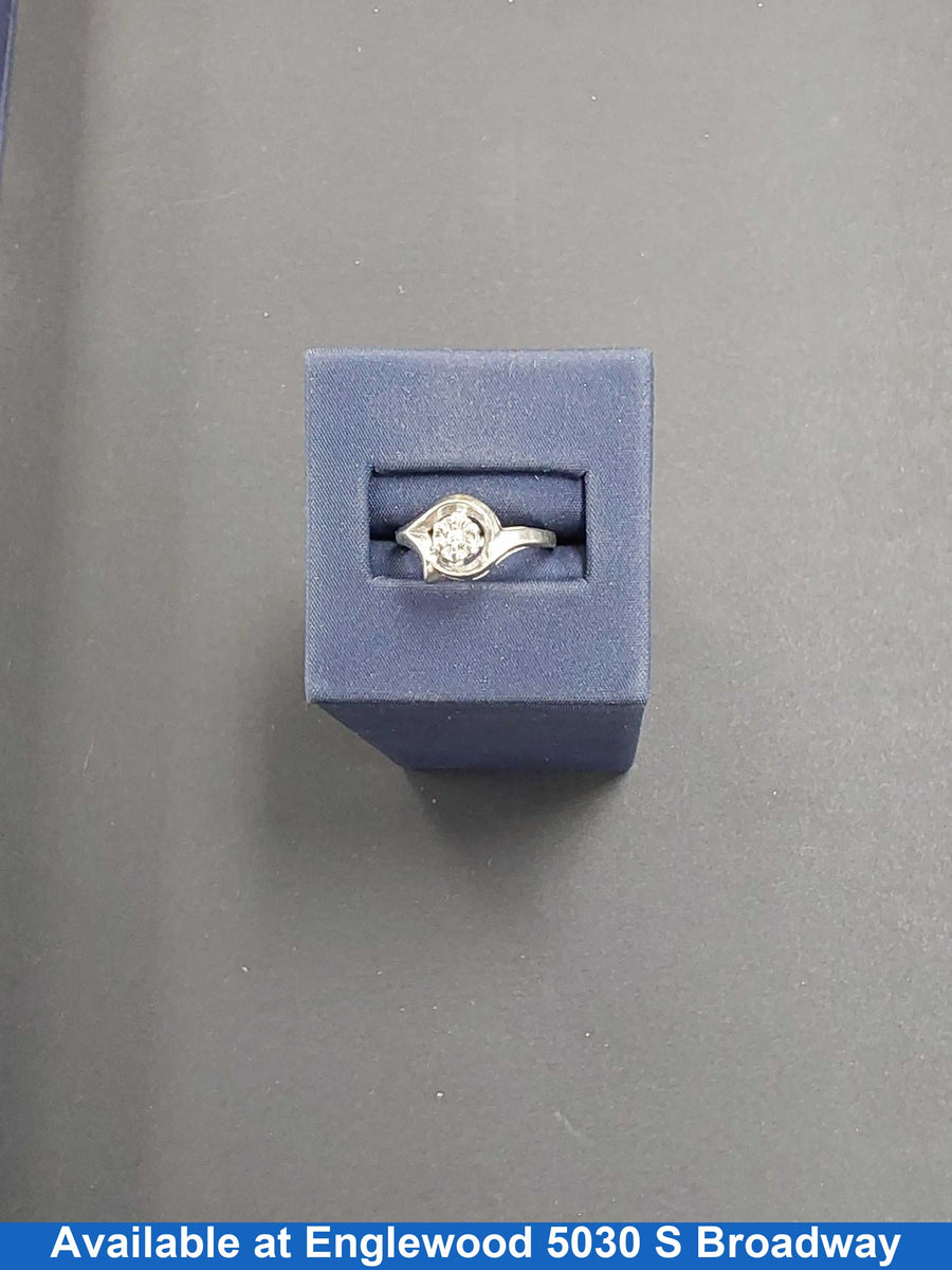 Women's Ring - Solitaire - White Gold 10k (.417) 2.3 grams Size 5.5