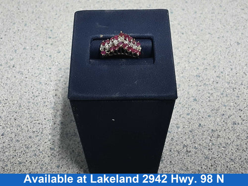 Women's Ring - Yellow Gold 10k (.417) 2.4 grams Size 6