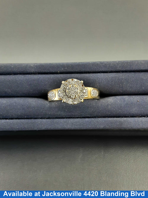 Women's Ring - Yellow Gold 10k (.417) 2.5 grams Size 7