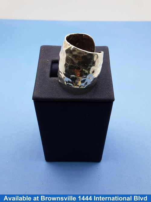 Women's Ring - Silver 9 grams Size 8