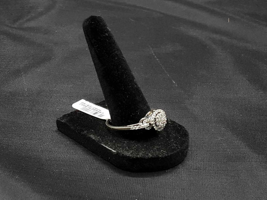 Women's Ring - White Gold 10k (.417) 4.2 grams Size 10