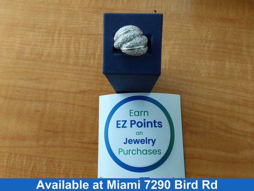 Women's Ring - White Gold 18k (.750) 13.6 grams Size 7.5