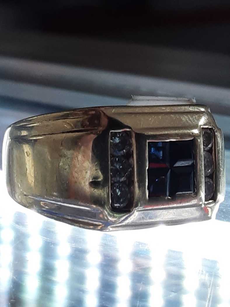 Men's Ring - Yellow Gold 14k (.585) 10.2 grams Size 10
