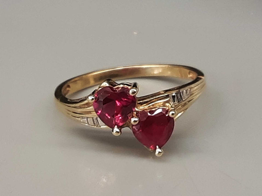 Women's Ring - Yellow Gold 10k (.417) 1.9 grams Size 7.5
