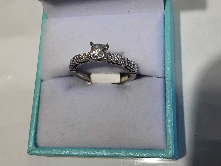 Ring - Engagement Set - White Gold 14k (.585) 3.3 grams Size 5