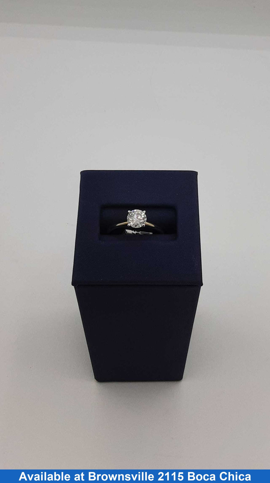 Women's Ring - Solitaire - Silver 1.6 grams Size 9