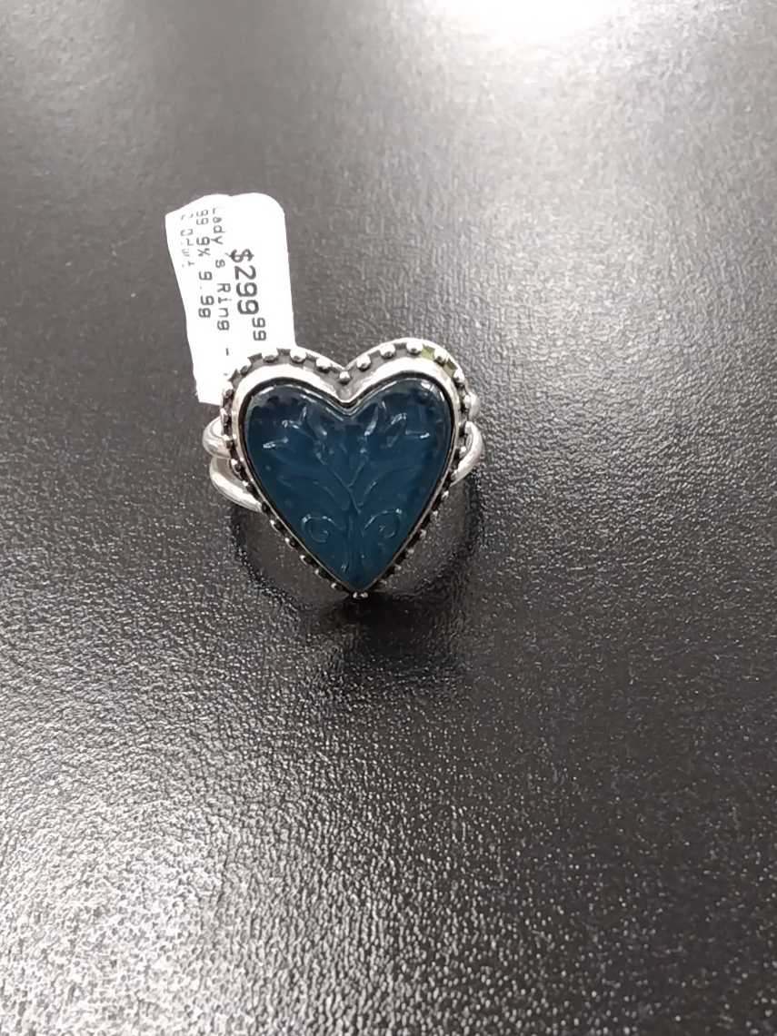 Women's Ring - Silver 9.9 grams Size 9