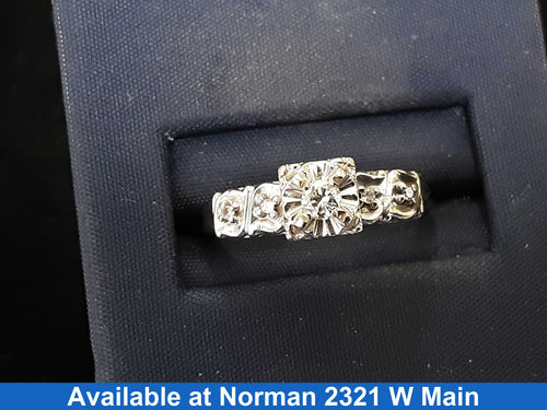 Women's Ring - White Gold 14k (.585) 2.2 grams Size 8