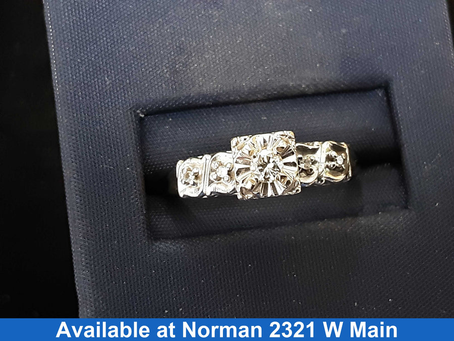 Women's Ring - White Gold 14k (.585) 2.2 grams Size 8