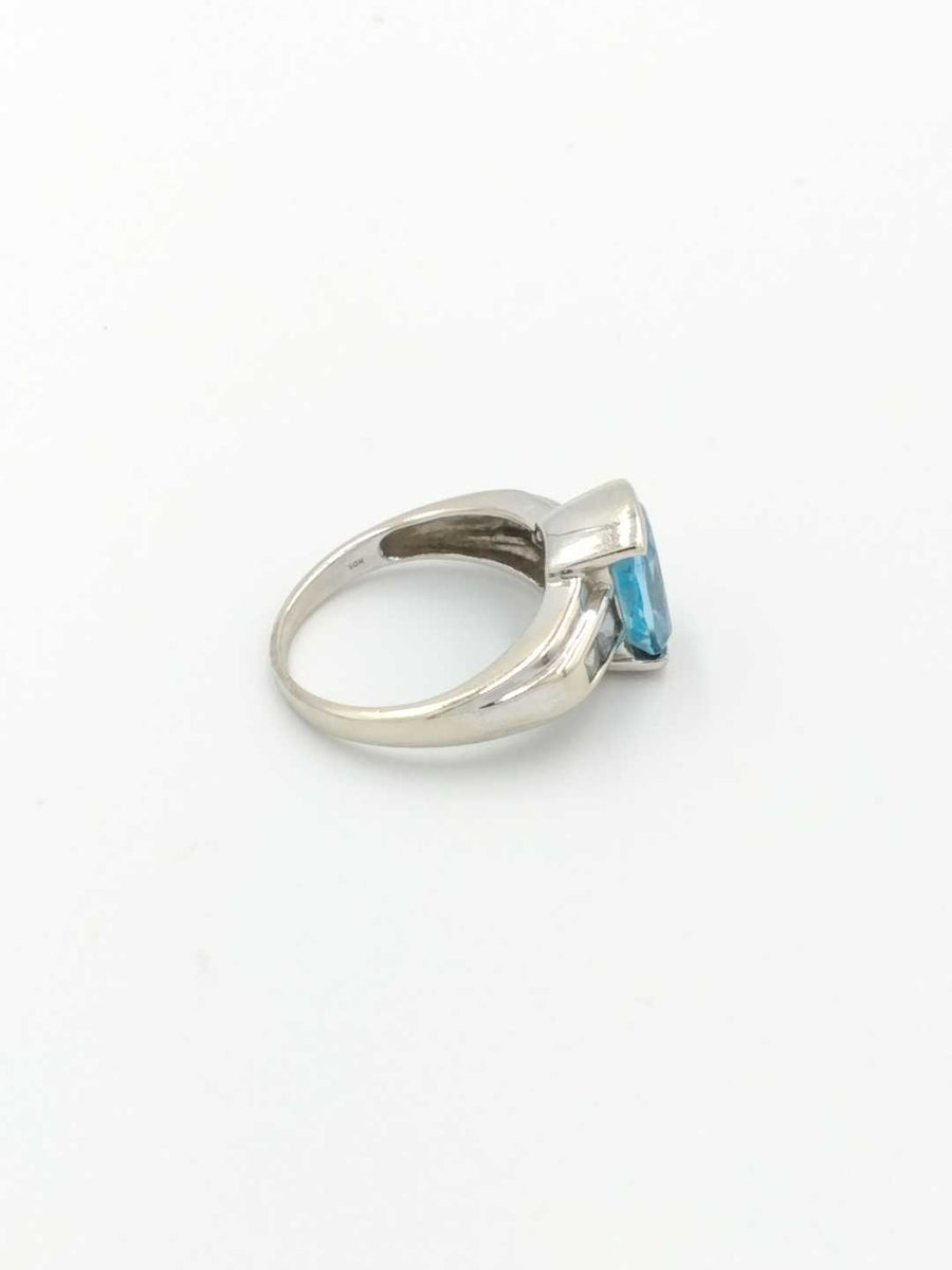 Women's Ring - White Gold 14k (.585) 5.1 grams Size 8