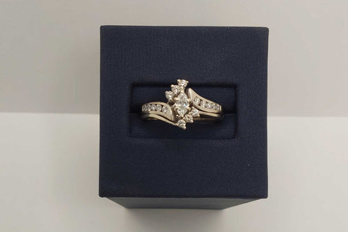 Ring - Wedding Set - Yellow Gold 14k (.585) 4.8 grams Size 7.5