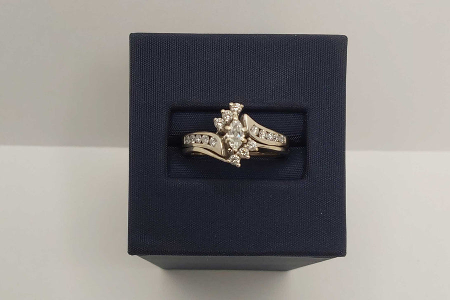 Ring - Wedding Set - Yellow Gold 14k (.585) 4.8 grams Size 7.5
