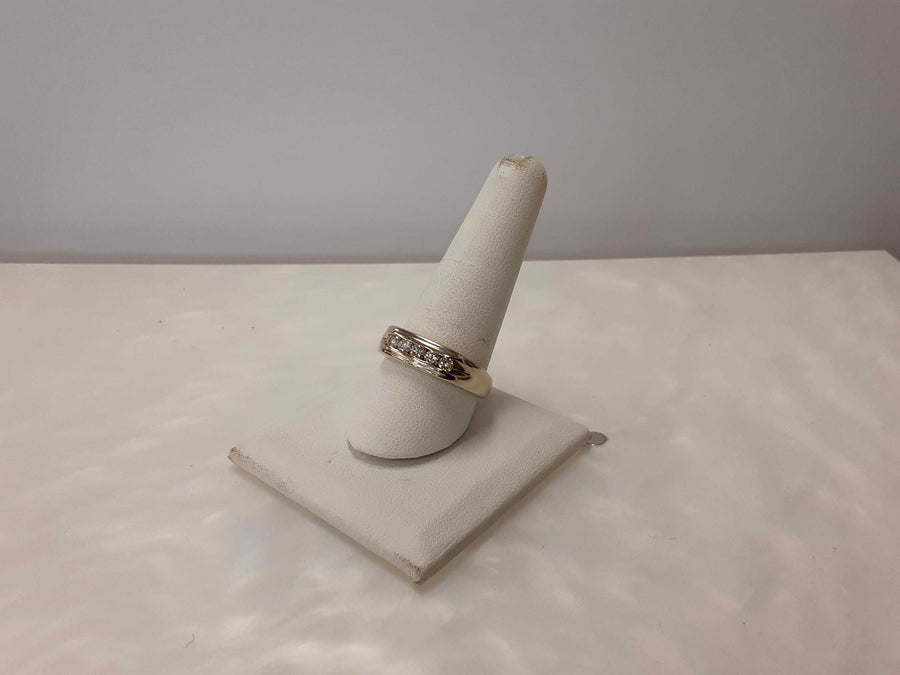 Ring - Wedding Band - White Gold 14k (.585) 4.2 grams Size 9