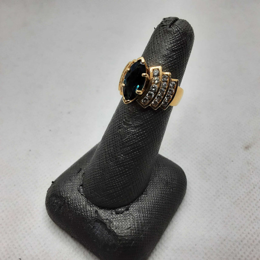 Ring - Wedding Set - Yellow Gold 14k (.585) 8.4 grams Size 5.5