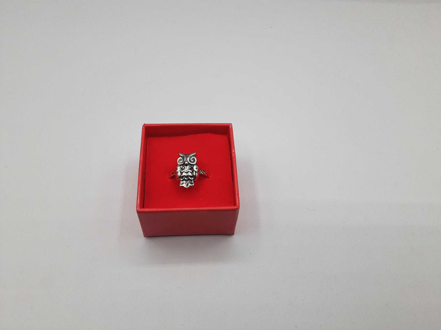 Women's Ring - Silver 9.3 grams Size 8.5