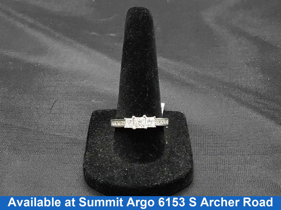 Women's Ring - Solitaire - White Gold 14k (.585) 4 grams Size 8