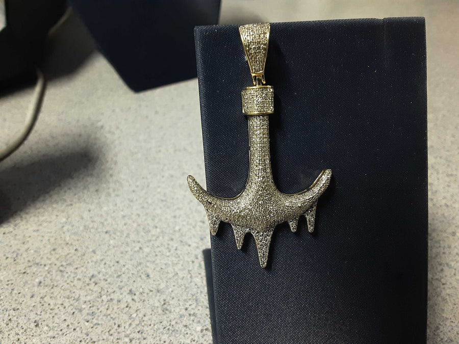 Religious Pendant - Yellow Gold 10k (.417) 6.4 grams