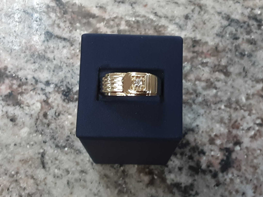 Men's Ring - Yellow Gold 14k (.585) 10.9 grams Size 10.5