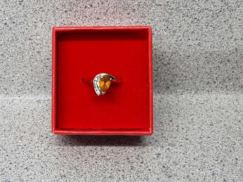 Women's Ring - Yellow Gold 10k (.417) 2 grams Size 6.5