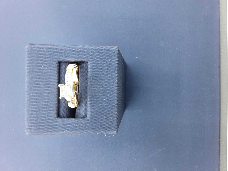 Women's Ring - Solitaire - Yellow Gold 14k (.585) 3.9 grams Size 6