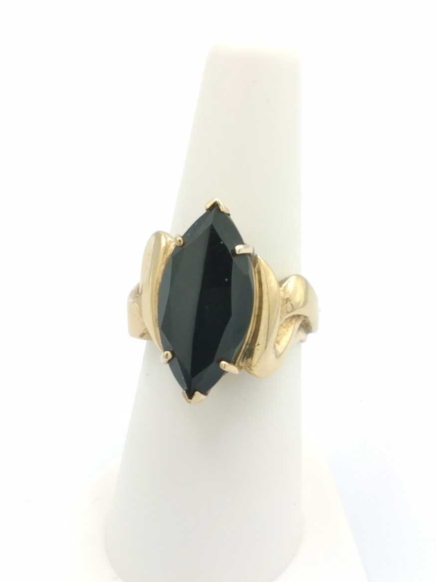 Women's Ring - Yellow Gold 14k (.585) 5.6 grams Size 7.5