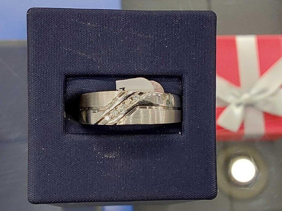 Men's Ring - White Gold 10k (.417) 4.3 Grams Size 10
