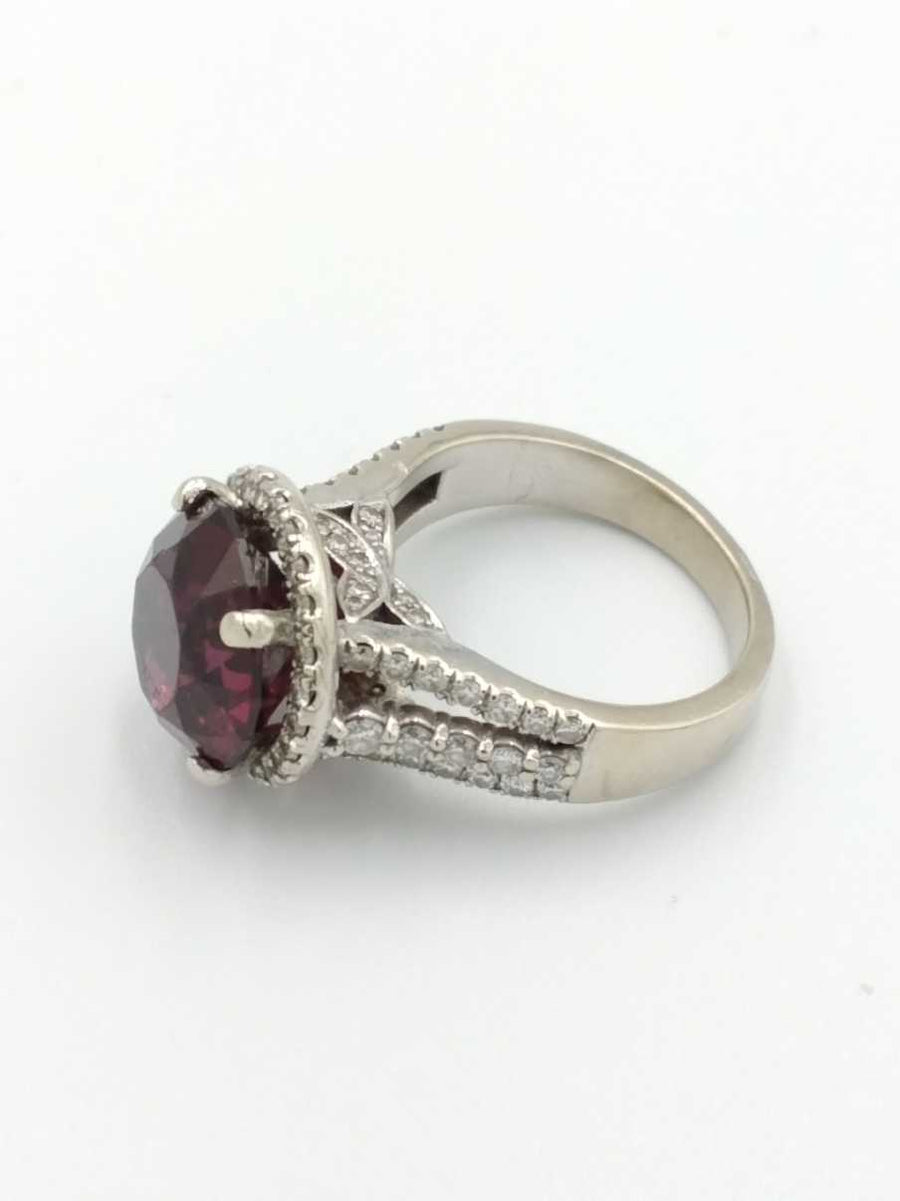 Women's Ring - White Gold 10k (.417) 8.3 grams Size 6