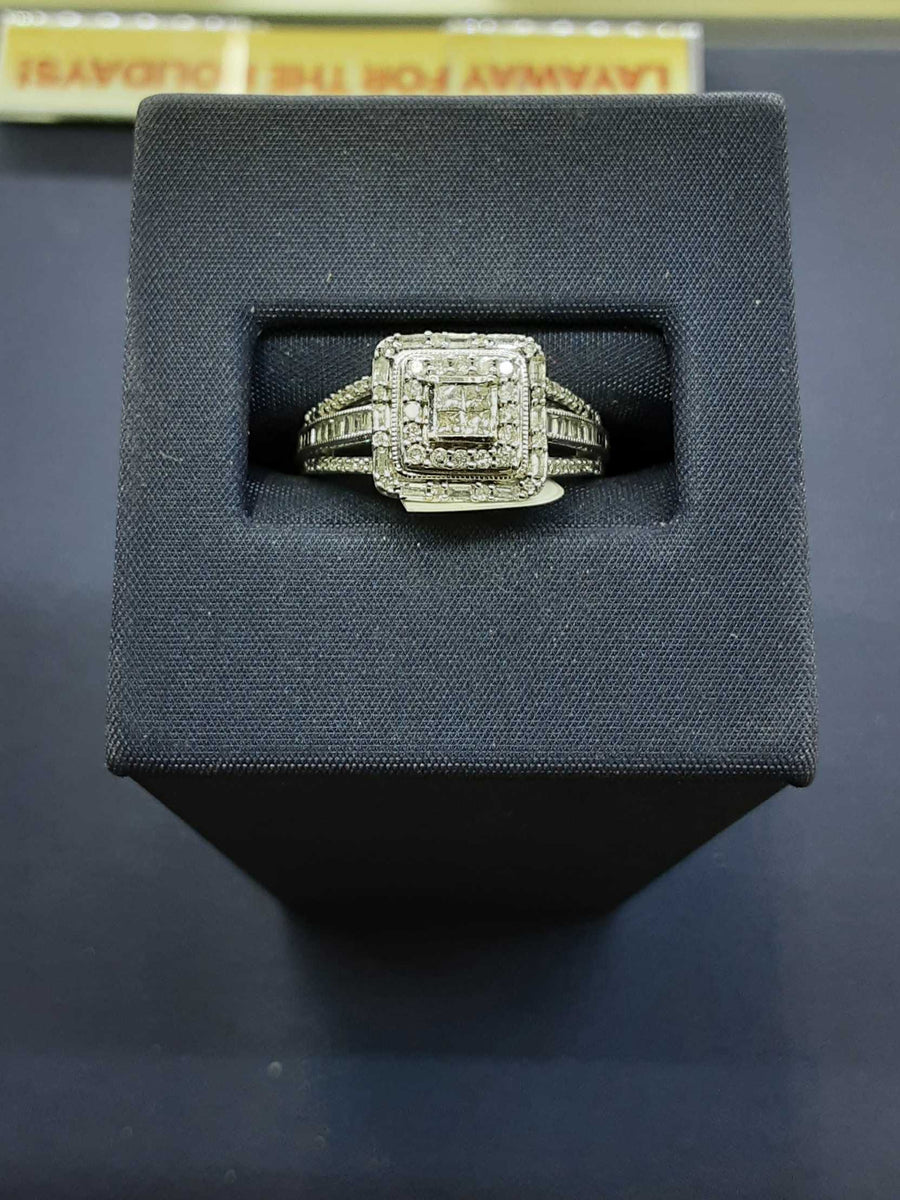Women's Ring - White Gold 10k (.417) 2.5 grams Size 7
