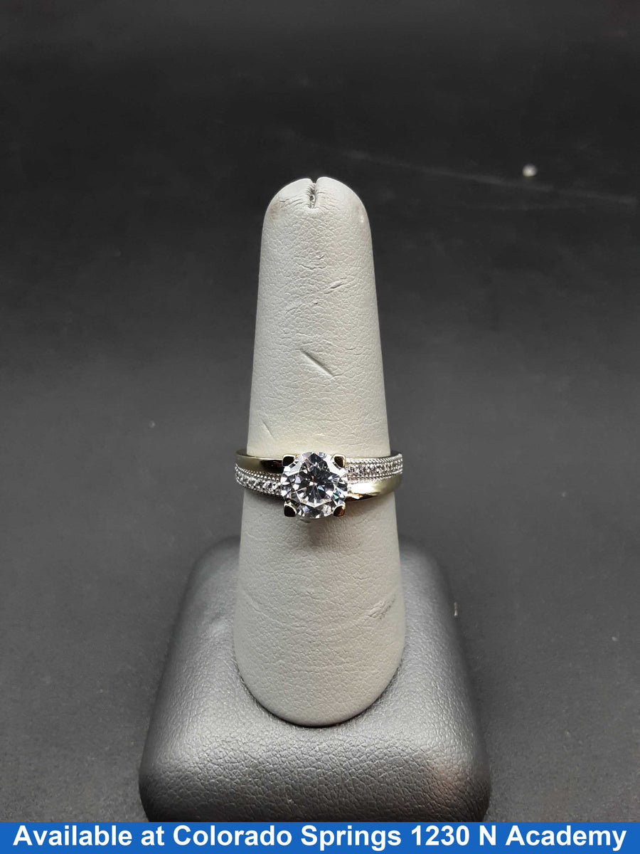 Women's Ring - Yellow Gold 10k (.417) 3.1 grams Size 8