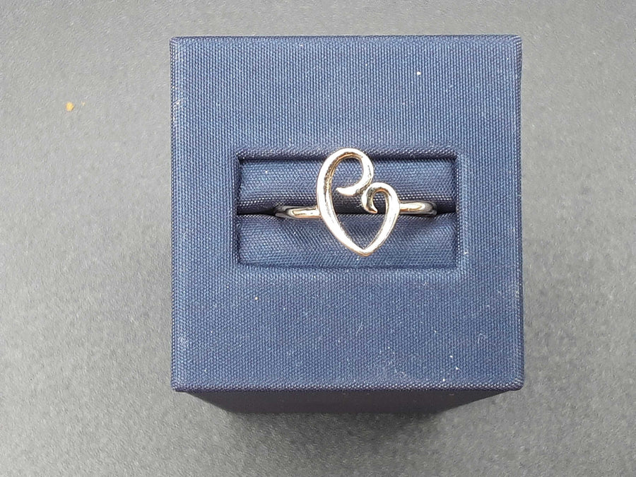 Women's Ring - Yellow Gold 14k (.585) 1.7 grams Size 6.5
