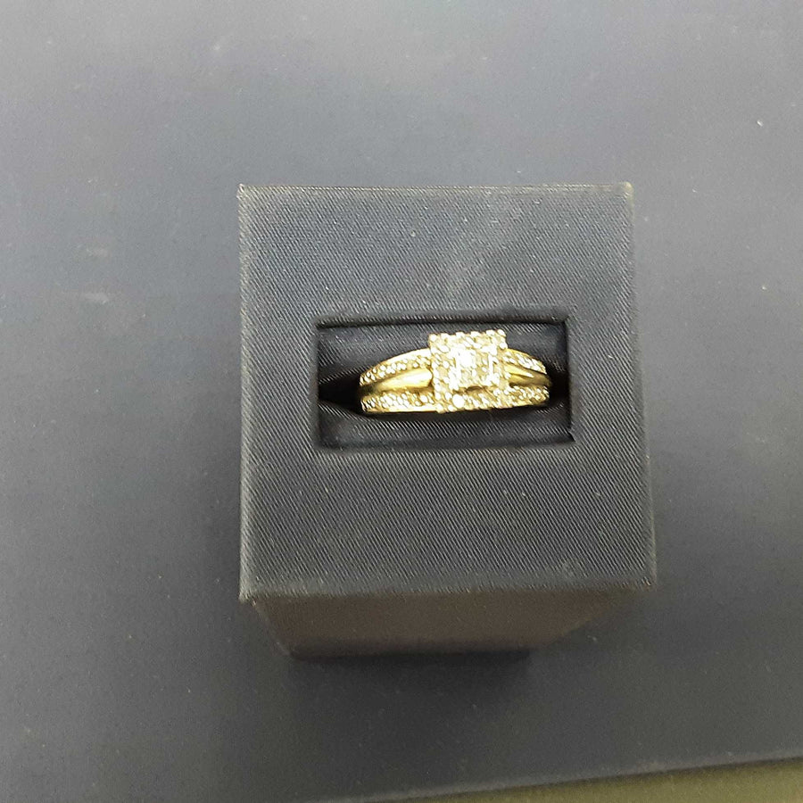 Women's Ring - Yellow Gold 10k (.417) 3.4 grams Size 7.5